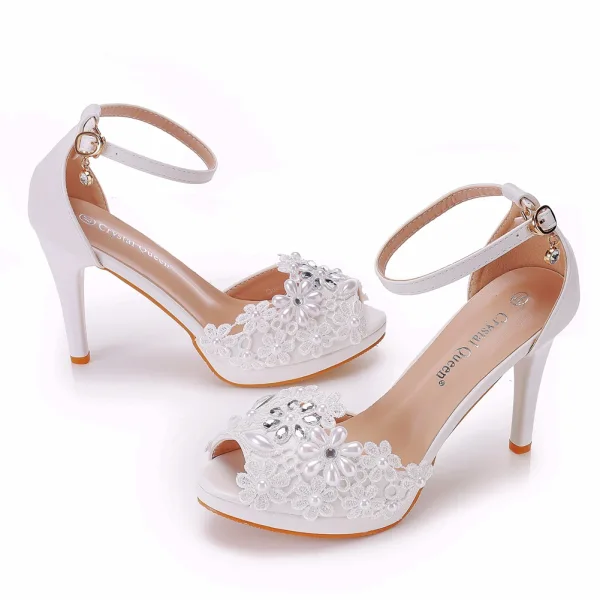Elegant White Pearl Rhinestone Lace Flower Wedding Shoes 2023 Ankle Strap 10 cm Stiletto Heels Open / Peep Toe Wedding Sandals High Heels