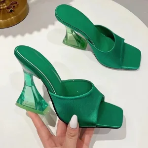 Enkla Grön Casual Satin Sommar Sandaler Dam 2022 8 Cm Kristall Stilettklackar Peep Toe Sandaler Högklackade