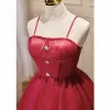 Charming Burgundy Rhinestone Short Party Dresses 2023 Spaghetti Straps Sleeveless Backless Cocktail Party Evening Party Formal Dresses