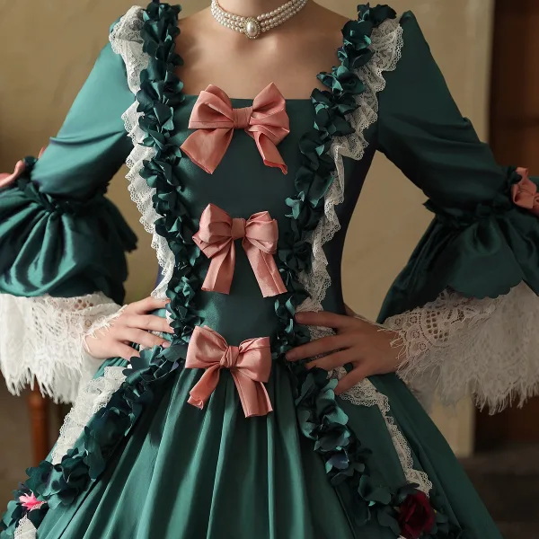 Couture Medieval Vintage / Retro Gothic Dark Green Appliques Lace Flower Bow Prom Dresses 2024 Ball Gown Square Neckline Bell sleeves Floor-Length /