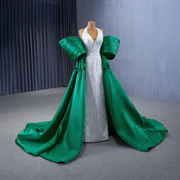 High-end Vintage / Retro Dark Green Prom Dresses 2023 A-Line / Princess Halter Sleeveless Backless Court Train Prom Formal Dresses