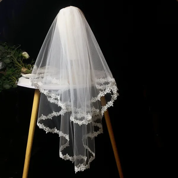 Enkla Vita Blomma Spets Tyll Brudslöja 2026