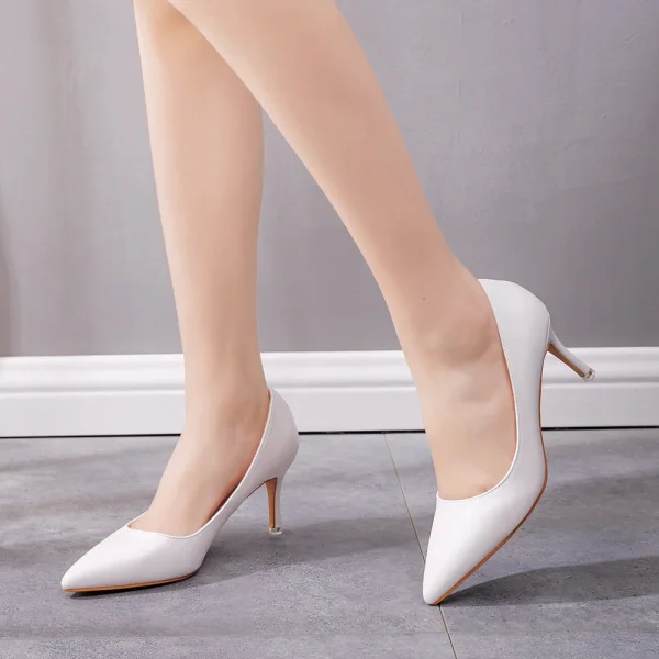 Modest / Simple White 7 cm Stiletto Heels Pointed Toe Prom Pumps High Heels 2024