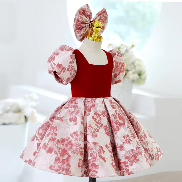 Elegant Burgundy Floral Short Flower Girl Dresses 2022 Ball Gown Square Neckline Short Sleeve Bow Flower Girl Dresses