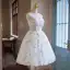 Simple Blanche Perle Paillettes de retour Robe De Graduation 2024 Bretelles Spaghetti Sans Manches Dos Nu Courte Robe De Ceremonie