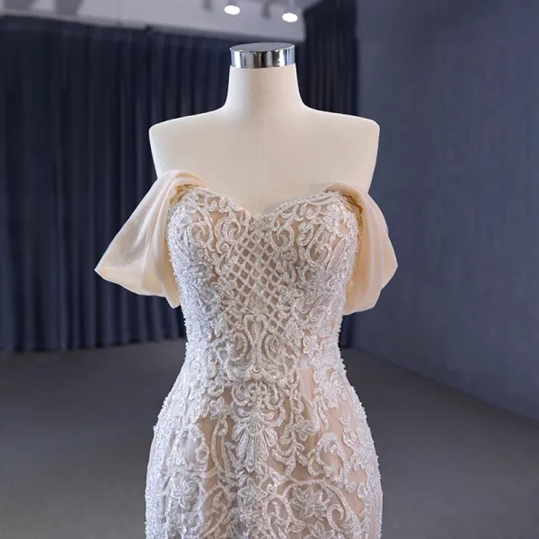 Luxury / Gorgeous White Handmade  Beading Lace Flower Wedding Dresses 2023 Trumpet / Mermaid Strapless Sleeveless Backless Court Train Wedding