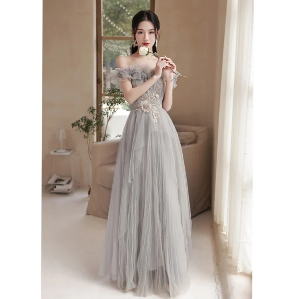 Modest / Simple Grey Lace Flower Bridesmaid Dresses 2022 A-Line / Princess Short Sleeve Backless Floor-Length / Long Wedding Party Dresses