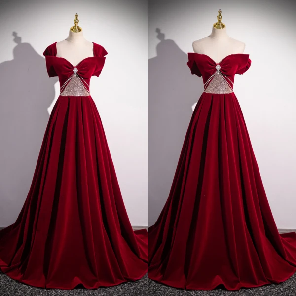 Elegante Burgunderrot Perlenstickerei Strass Pailletten Ballkleider 2024 A Linie Eckiger Ausschnitt Ärmellos Rückenfreies Sweep / Pinsel Zug Ball Festliche Kleider
