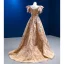 Luxe Scintillantes Doré Fait main Perlage Paillettes Robe De Bal 2022 Princesse Encolure Carrée Manches Courtes Dos Nu Train De Balayage Promo Robe De Ceremonie