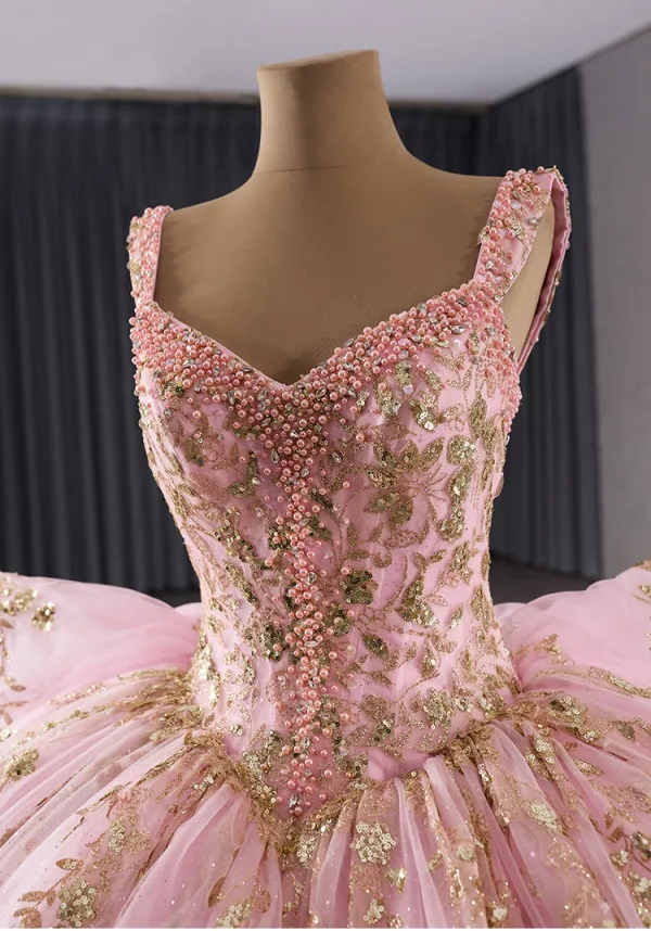Haut de Gamme Rose Bonbon Fait main Perlage Perle Paillettes Volants en Cascade Robe De Bal 2024 Robe Boule Encolure Carrée Sans Manches Dos Nu Tribunal Train Promo Robe De Ceremonie