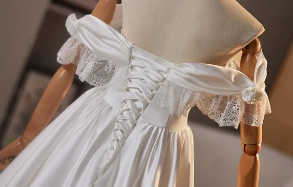 Vintage / Retro White Lace Flower Satin Wedding Dresses 2025 A-Line / Princess Off-The-Shoulder Sleeveless Backless Floor-Length / Long