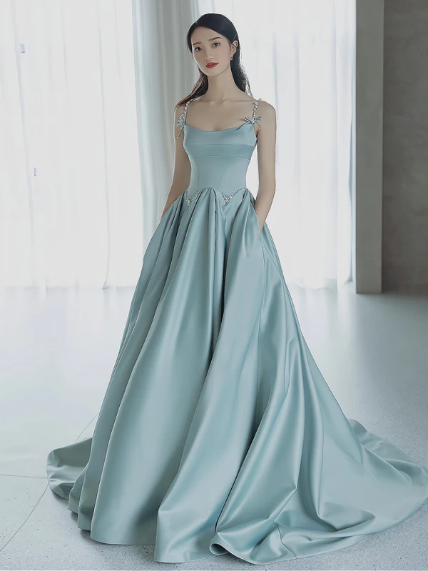 Élégant Bleu Ciel Robe De Bal 2024 Princesse Bretelles Spaghetti Perle Sans Manches Dos Nu Train De Balayage Promo Robe De Ceremonie