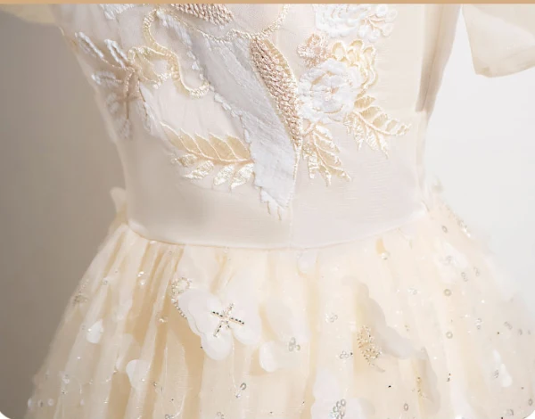 Chic / Beautiful Champagne Butterfly Appliques Beading Sequins Prom Dresses 2024 A-Line / Princess V-Neck Short Sleeve Backless Floor-Length / Long Prom Formal Dresses