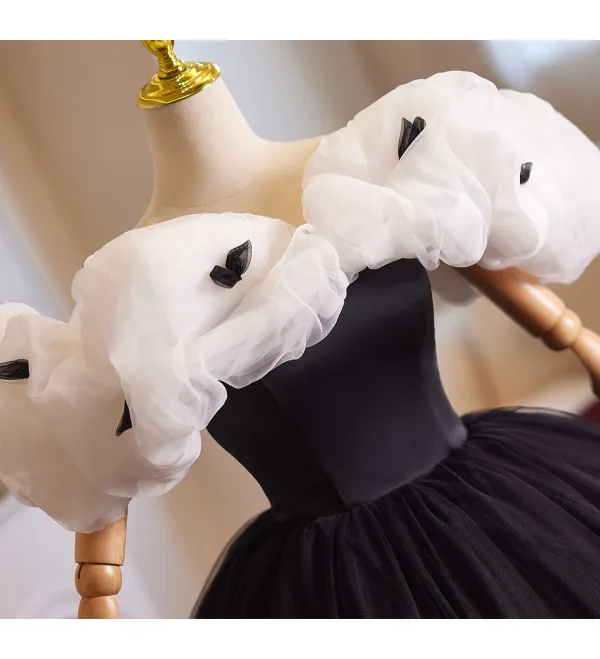 Vintage Schwarz Ballkleider 2025 Ballkleid Rüschen Off Shoulder Kurze Ärmel Rückenfreies Lange Festliche Kleider