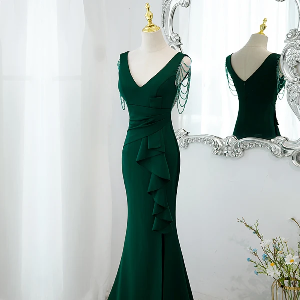 Chic / Beautiful Dark Green Satin Evening Dresses 2022 Trumpet / Mermaid V-Neck Sleeveless Beading Tassel Backless Floor-Length / Long Formal Dresses