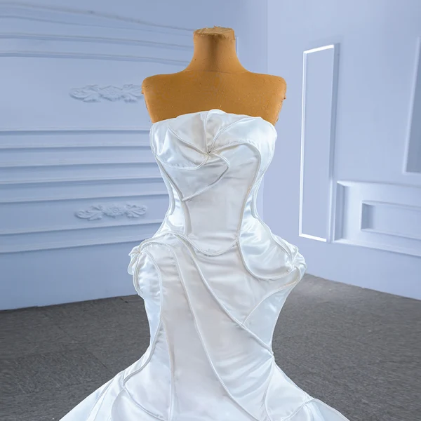 Haut de Gamme Ivoire Satin Trompette / Sirène Robe De Mariée 2022 Bustier Sans Manches Dos Nu Tribunal Train Mariage