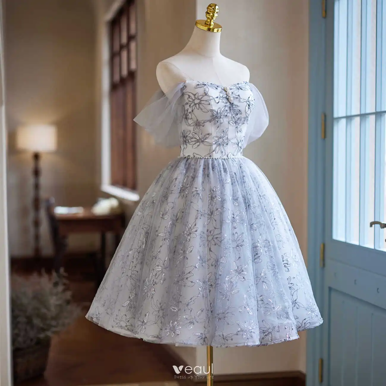 Charming Grey Lace Flower Sequins Homecoming Graduation Dresses 2024 Ball  Gown Off-The-Shoulder Short Sleeve Backless Knee-Length Formal Dresses