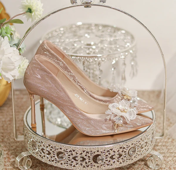 Charming Champagne Beading Lace Flower Pearl Sequins Leather Wedding Shoes 2023 8 cm Stiletto Heels Pointed Toe Wedding Pumps High Heels