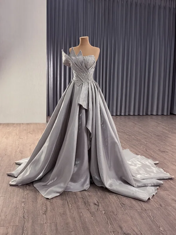 High End Grau Handgefertigt Perlenstickerei Strass Ballkleider 2025 A Linie Bandeau Ärmellos Rückenfreies Hof-Schleppe Festliche Kleider