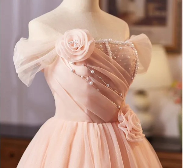 Chic / Beautiful Blushing Pink Pearl Appliques Short Homecoming Graduation Dresses 2026 Ball Gown Off-The-Shoulder Short Sleeve Backless Formal Dresses