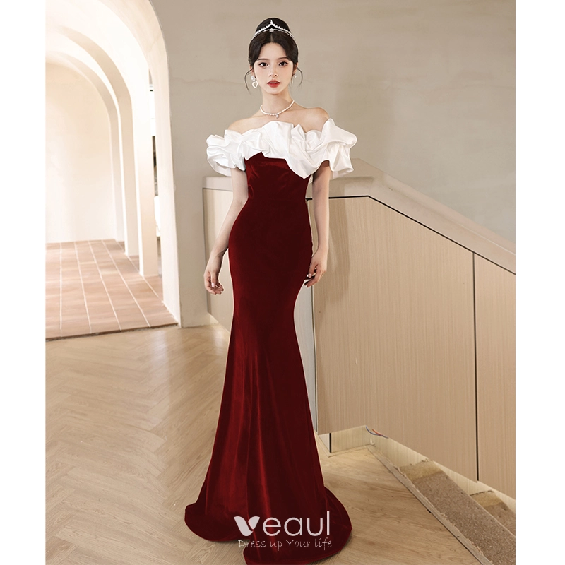 Charming Burgundy Velvet Evening Dresses 2023 Trumpet Mermaid Ruffle Off The Shoulder Short Sleeve Backless Floor Length Long Formal Dresses