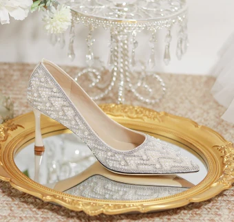 Charmant Argenté Perlage Perle Faux Diamant Chaussure De Mariée 2024 7 Cm Talons Aiguilles À Bout Pointu Mariage Escarpins Talons Hauts