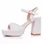 Élégant Blanche Perle Chaussure De Mariée 2025 9 cm Talons Épais Peep Toes / Bout Ouvert Mariage Sandales Talons Hauts