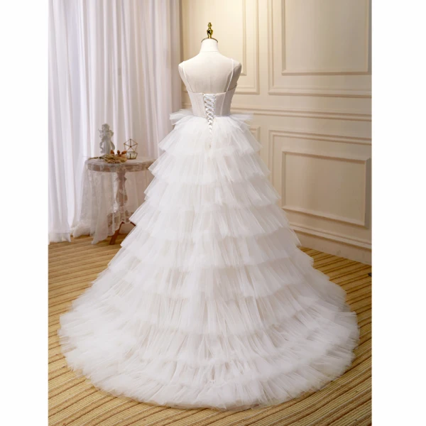 Charmant Blanche Perlage Perle Appliques Volants en Cascade Robe De Soirée 2023 Princesse Bretelles Spaghetti Sans Manches Dos Nu Train De Balayage Soirée Robe De Ceremonie