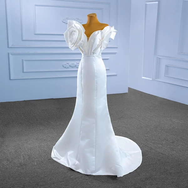 Schöne Weiß Satin Brautkleider / Hochzeitskleider 2022 Meerjungfrau Ärmellos Bandeau Blumen Rückenfreies Sweep / Pinsel Zug