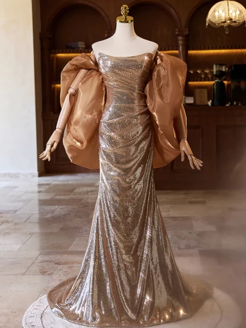 Scintillantes Doré Paillettes Robe De Soirée 2024 Trompette Sirène Bustier Manches Courtes Dos Nu Train De Balayage Soirée Robe De Ceremonie