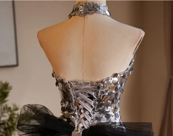 Charmant Scintillantes Argenté Paillettes Robe De Soirée 2024 Trompette / Sirène Bustier Sans Manches Dos Nu Noeud Train De Balayage Soirée Robe De Ceremonie