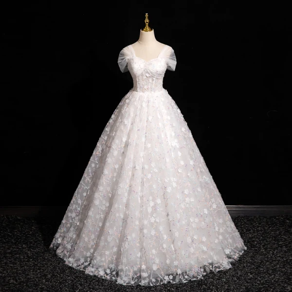 Chic / Beautiful White Beading Appliques Prom Dresses 2024 Ball Gown Strapless Sleeveless Backless Floor-Length / Long Prom Formal Dresses