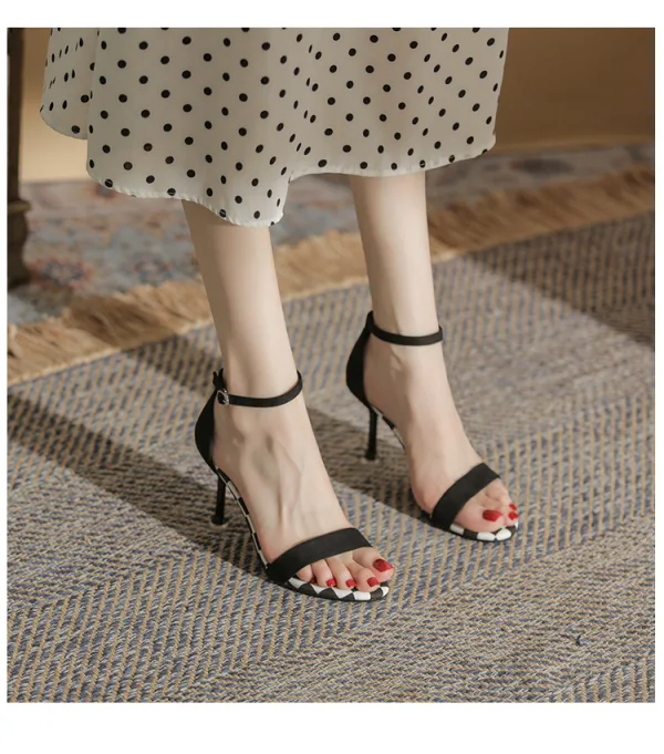 Mode Noire Vêtement de rue Cuir Sandales Femme 2022 Bride Cheville 8 cm Talons Aiguilles Peep Toes / Bout Ouvert Sandales Talons Hauts