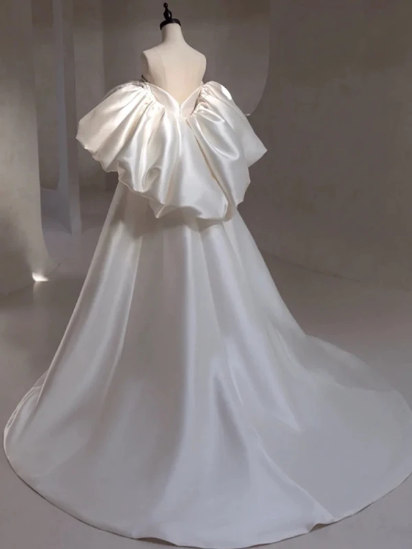 Audrey Hepburn Style White Satin Wedding Dresses 2024 Ball Gown Strapless Puffy Short Sleeve Backless Sweep Train Wedding