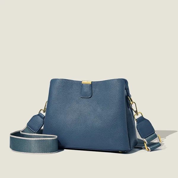 Fashion Brown Street Wear Leather Women's Bags Shoulder Bags 2023