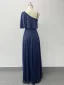 Schöne Marineblau Glanz Gespaltete Front Ballkleider 2024 A Linie One-Shoulder Seitlicher Reißverschluss Kurze Ärmel Rückenfreies Lange Ball Festliche Kleider