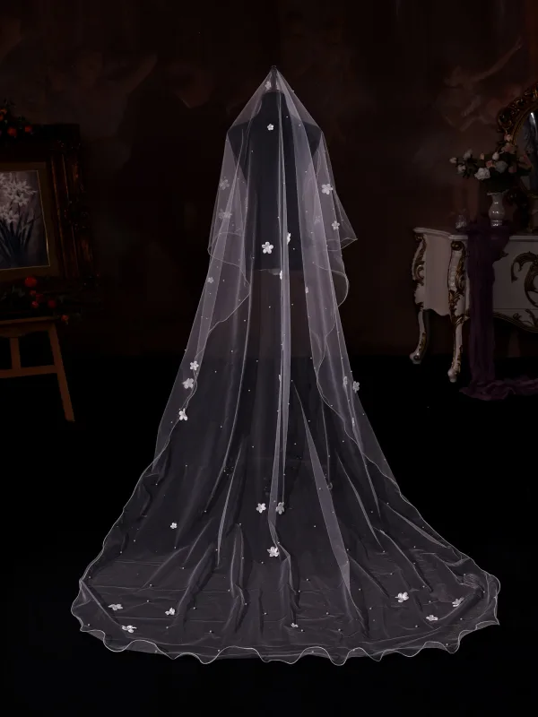 Elegant White Appliques 1.5 m Tulle Wedding Veils 2025
