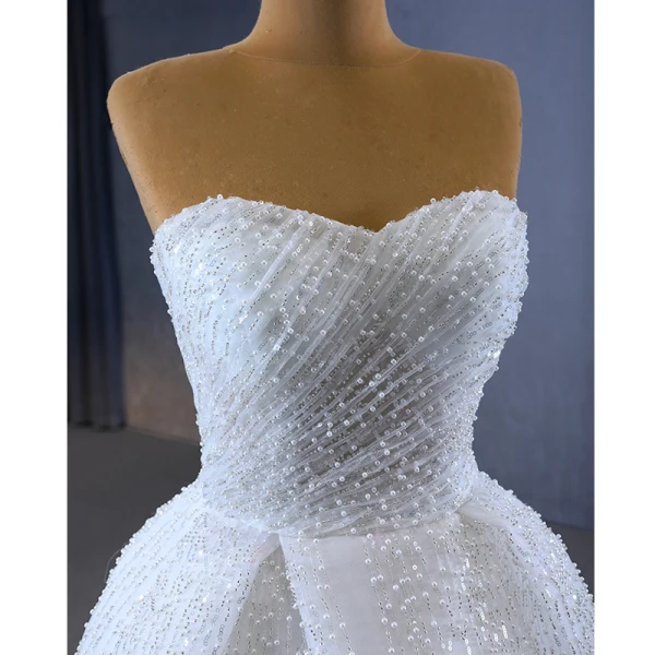High End Glitzernden Weiß Perlenstickerei Perle Pailletten Brautkleider / Hochzeitskleider 2023 A Linie Bandeau Ärmellos Rückenfreies Hof-Schleppe Hochzeit