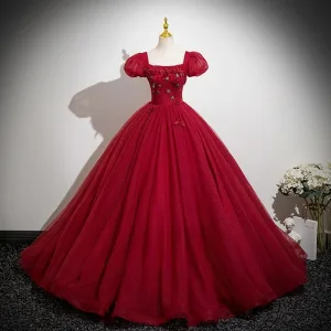 Fée Des Fleurs Bordeaux Appliques Robe De Bal 2025 Robe Boule Encolure Carrée Gonflée Manches Courtes Dos Nu Longue Robe De Ceremonie