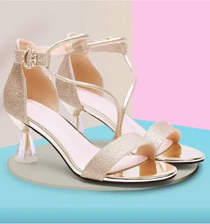 Sexy Doré Vêtement De Rue Paillettes Sandales Femme 2022 T Strap 6 Cm Talons Aiguilles Peep Toes Bout Ouvert Sandales Talons Hauts