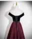 Vintage / Originale Bordeaux Faux Diamant Robe De Bal 2026 De l'épaule Princesse Manches Courtes Dos Nu