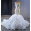 Luxe Blanche Perlage Gland Faux Diamant Paillettes Volants en Cascade Robe De Mariée 2023 Trompette / Sirène Encolure Carrée Sans Manches Dos Nu Chapel Train Mariage
