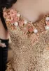 Blumenfee 3D Spitze Blumen Gold Ballkleider 2024 A Linie Gekreuzte Träger Lange Herz-Ausschnitt Ärmellos Festliche Kleider