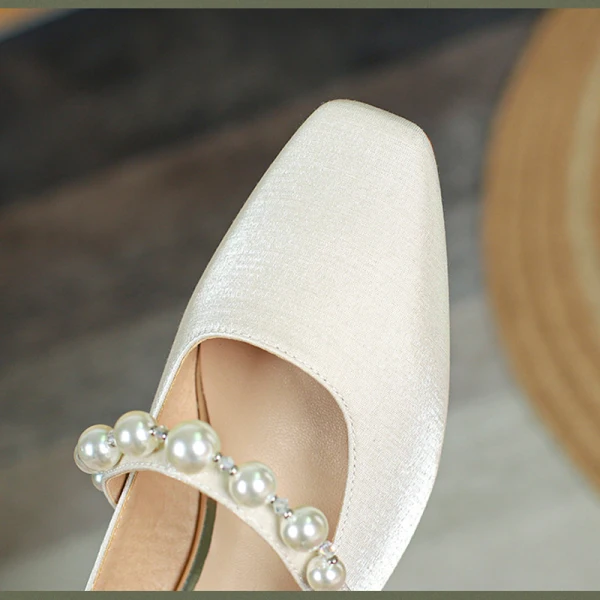 Chic / Beautiful Beige Prom Pearl Pumps 2023 Satin 3 cm Low Heel Thick Heels Square Toe Pumps High Heels
