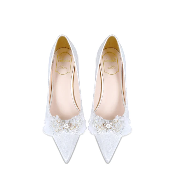Elegante Weiß Perlenstickerei Spitze Brautschuhe 2024 4 cm Thick Heels Low Heel Spitzschuh Hochzeit Pumps Hochhackige