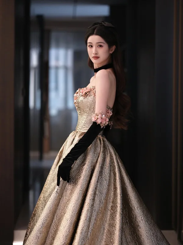 Fashion Gold Appliques Glitter Prom Dresses 2025 Ball Gown Strapless Sleeveless Backless Floor-Length / Long Prom Formal Dresses