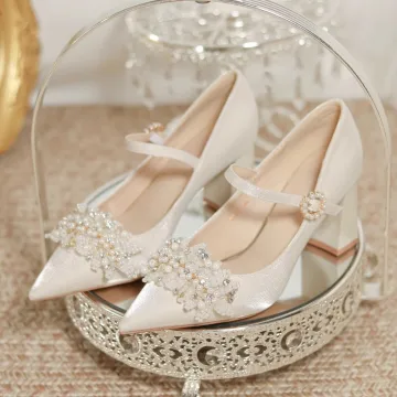 Élégant Beige Satin Perle Faux Diamant Chaussure De Mariée 2024 7 Cm Talons Épais À Bout Pointu Mariage Escarpins Talons Hauts
