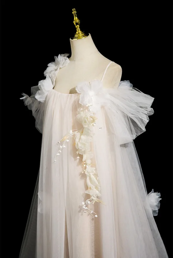 Charmant Blanche Appliques Robe De Bal 2025 Princesse Bretelles Spaghetti Manches Courtes Dos Nu Longue Robe De Ceremonie