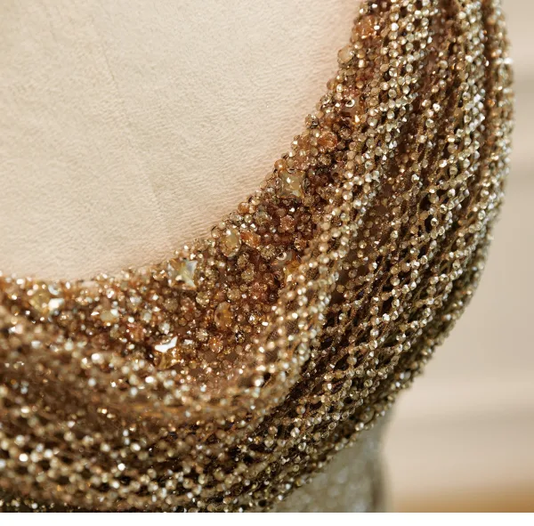 Sexy High End Gold Handgefertigt Strass Abendkleider 2026 Meerjungfrau Bandeau Ärmellos Rückenfreies Sweep / Pinsel Zug Abend Festliche Kleider