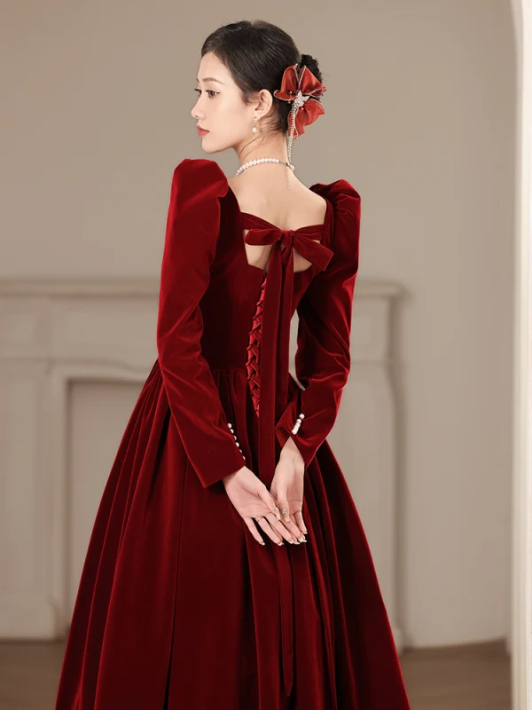 Elegant Burgundy Winter Suede Prom Dresses 2023 A-Line / Princess Square Neckline Rhinestone Long Sleeve Backless Bow Floor-Length / Long Prom Formal Dresses